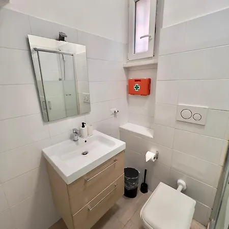 Trastevere House-suite Elegante Nel Centro Storico Appartement